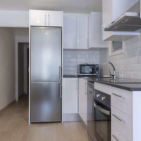 Flateli Roger 6 Apartment Барселона Екстериор снимка
