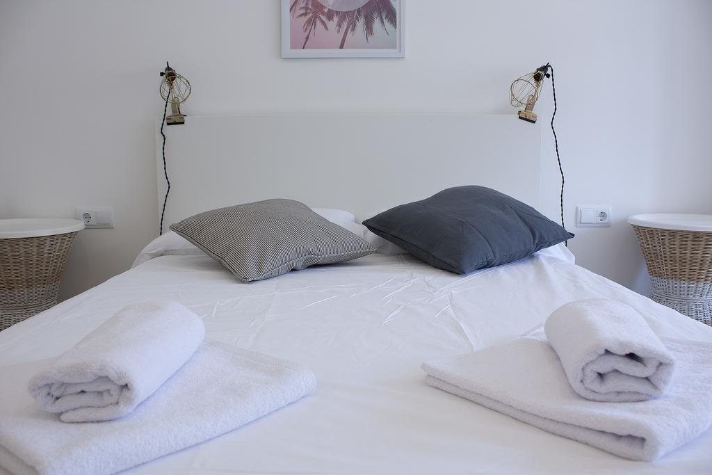 Flateli Roger 6 Apartment Барселона Екстериор снимка