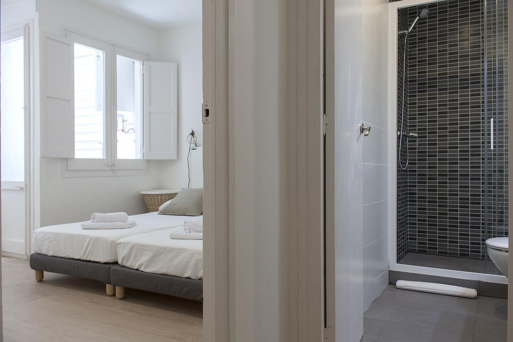 Flateli Roger 6 Apartment Барселона Екстериор снимка