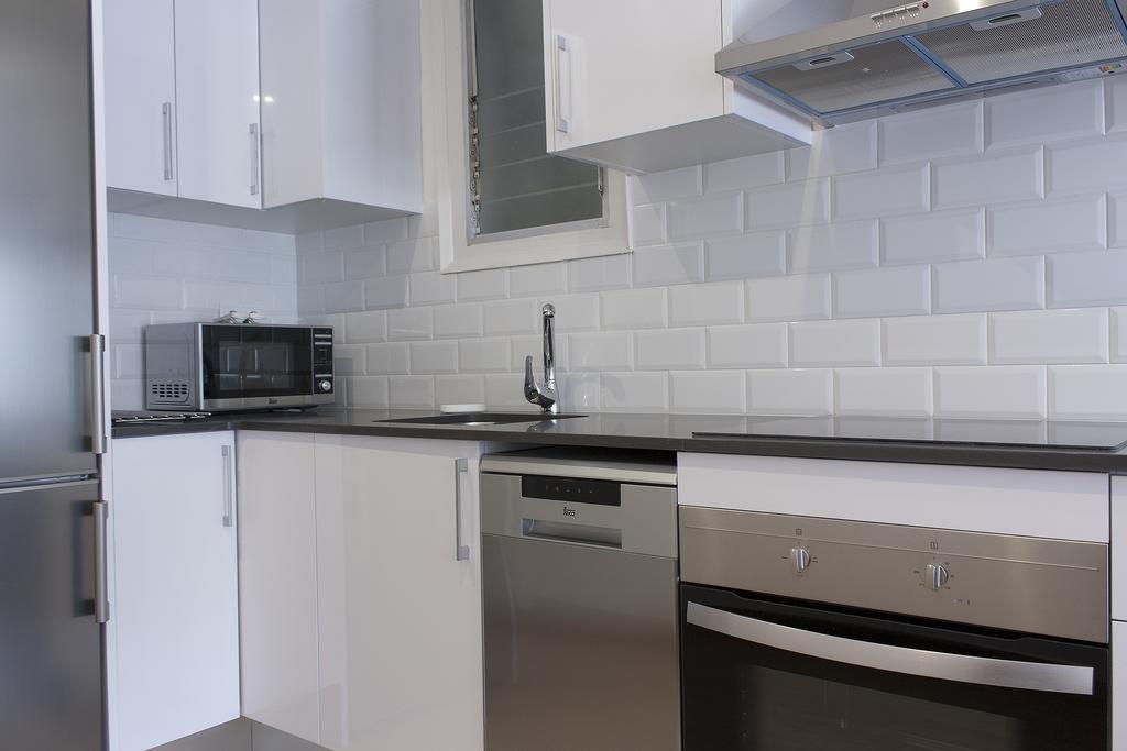Flateli Roger 6 Apartment Барселона Екстериор снимка